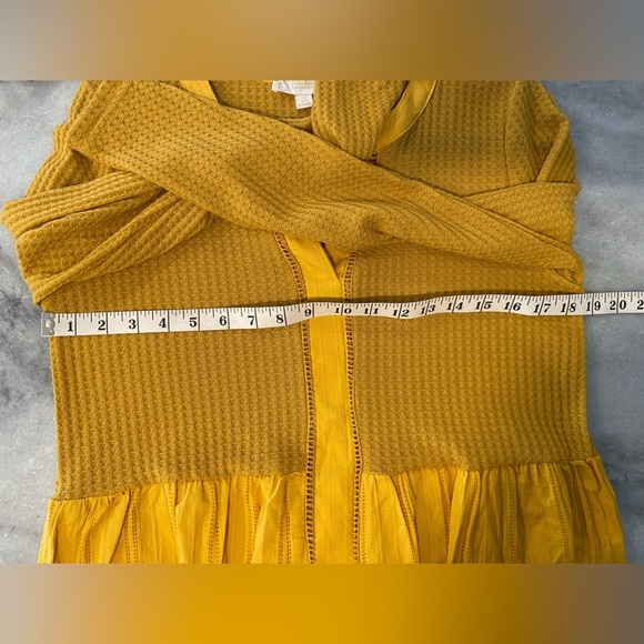 NWT Suzanne Betro Size S Mustard Waffle Knit Knotch Neck Empire Waist Tunic - Picture 10 of 12